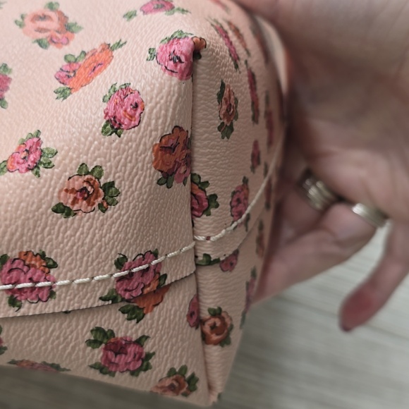 Coach Highline Tote With Floral Print - Picture 3 of 9